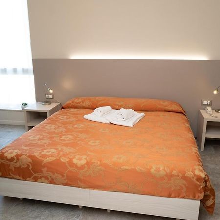 דוסובונו Hotel Europa מראה חיצוני תמונה