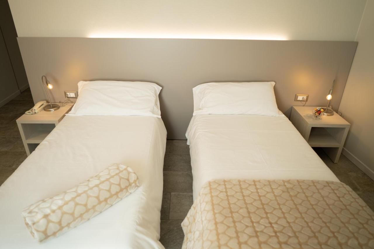 דוסובונו Hotel Europa מראה חיצוני תמונה