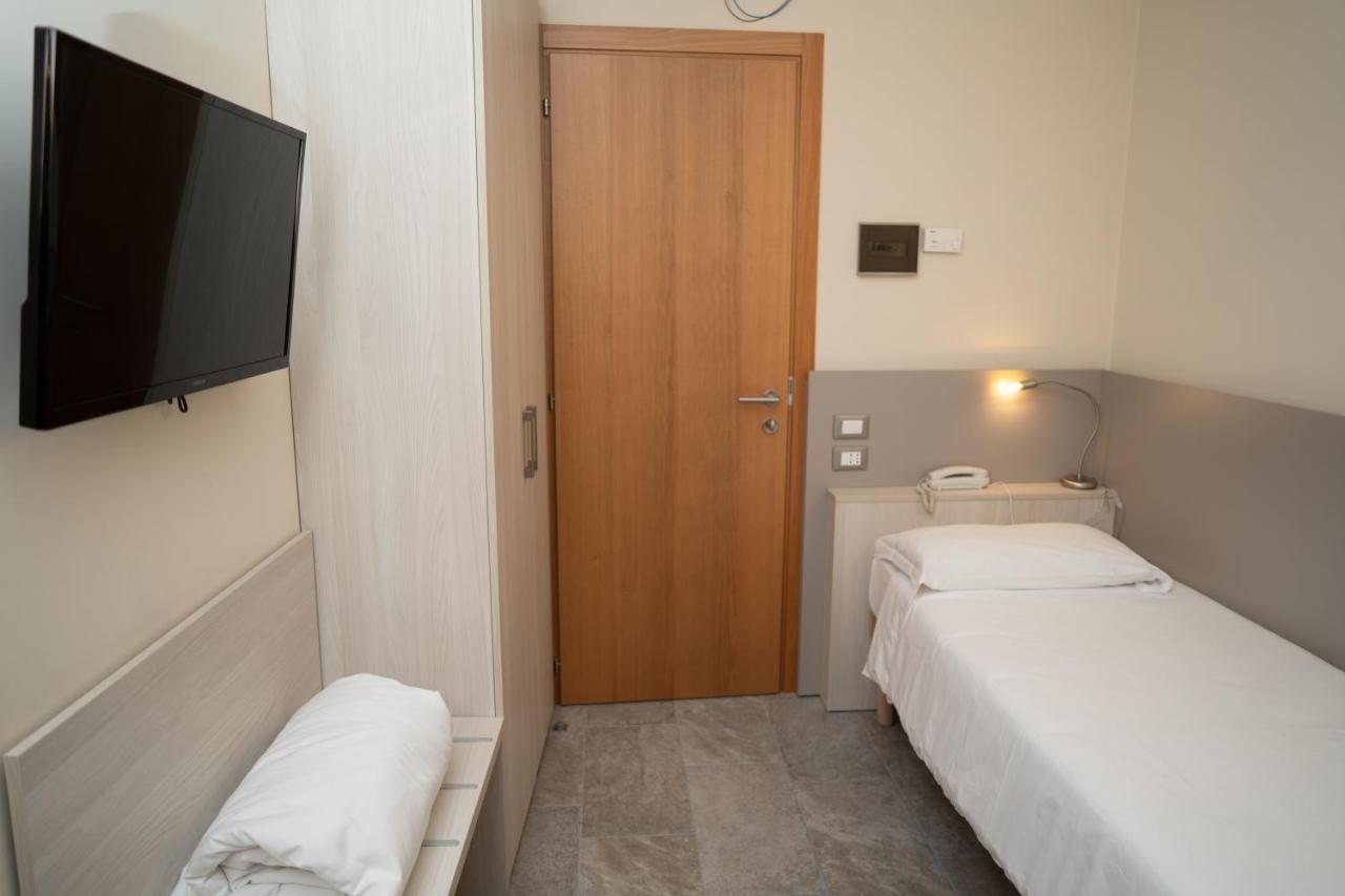 דוסובונו Hotel Europa מראה חיצוני תמונה