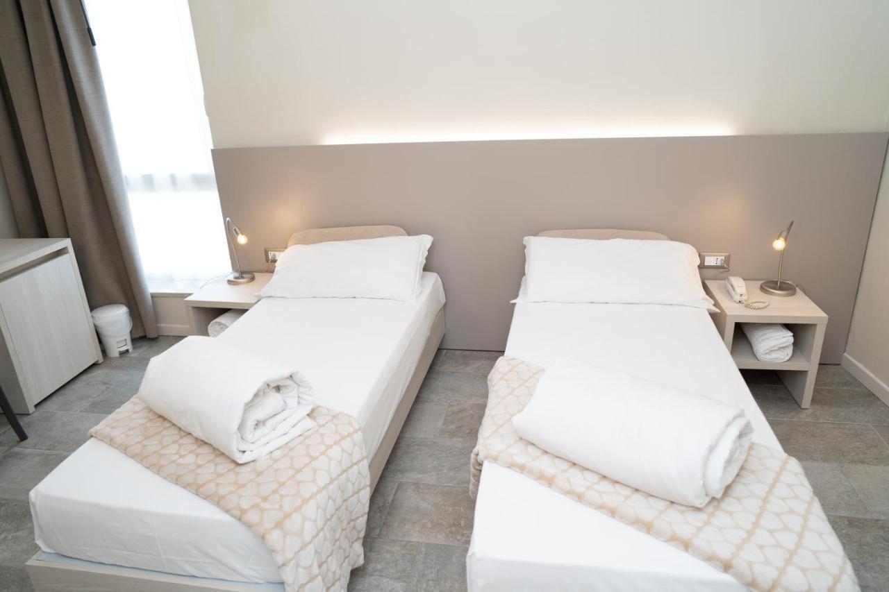 דוסובונו Hotel Europa מראה חיצוני תמונה