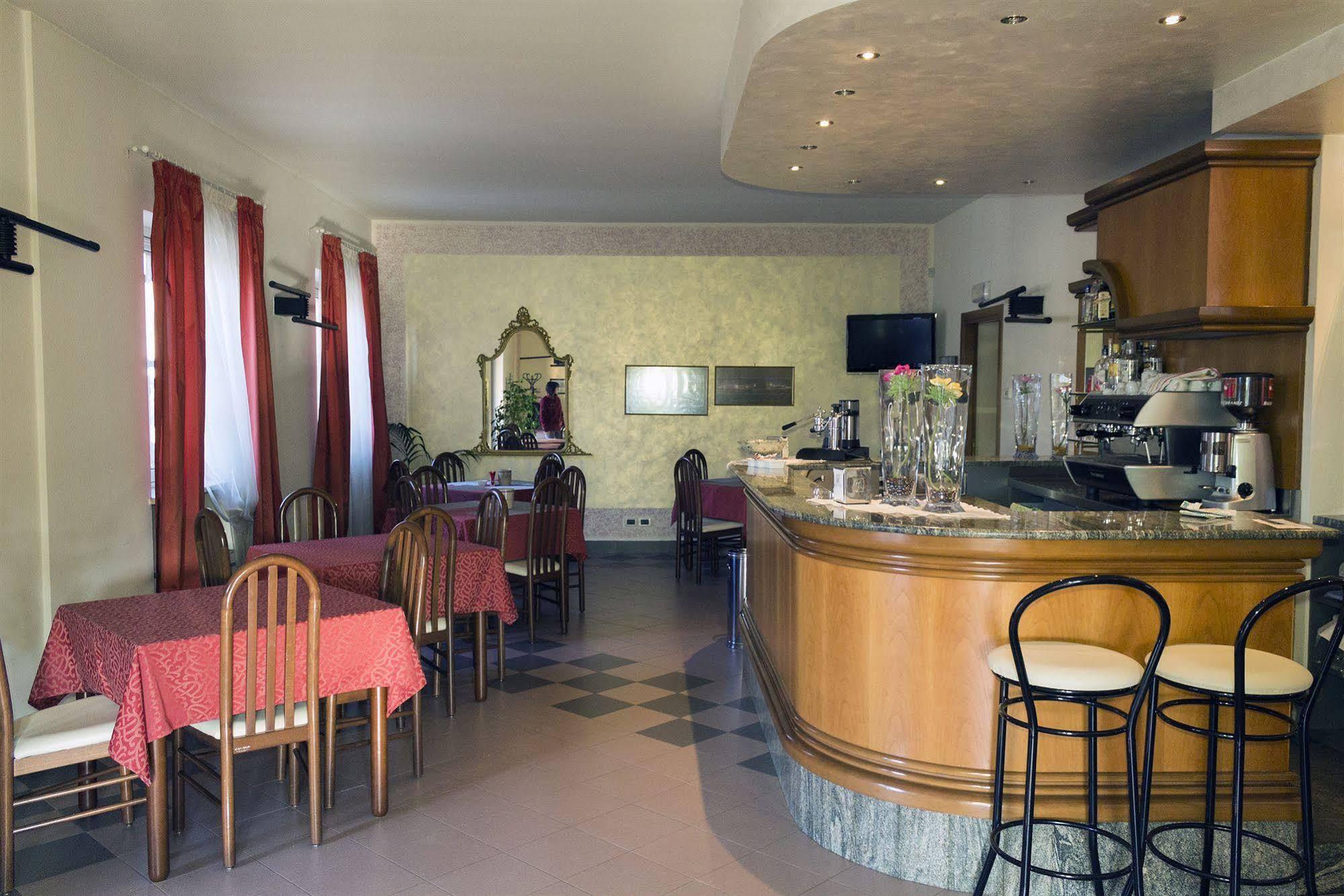 דוסובונו Hotel Europa מראה חיצוני תמונה